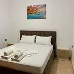 Bardhi Apts * Sarande