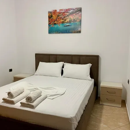 Bardhi Apts * Sarandë
