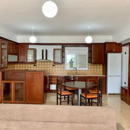 Bardhi Apts Saranda