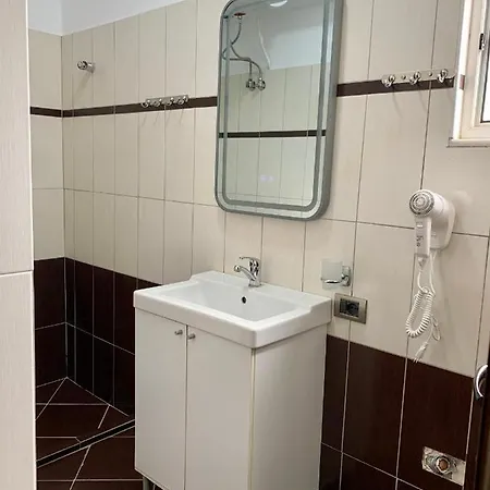 Bardhi Apts *