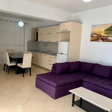 Bardhi Apts * Sarandë