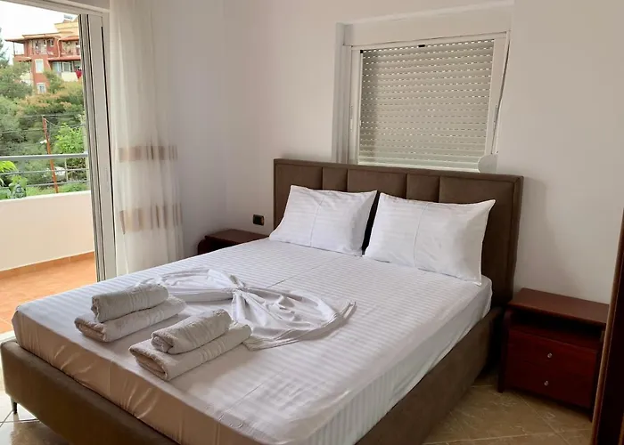 Bardhi Apts