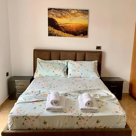 Bardhi Apts * Saranda