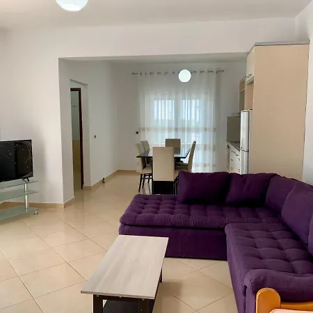 Bardhi Apts Σαράντα