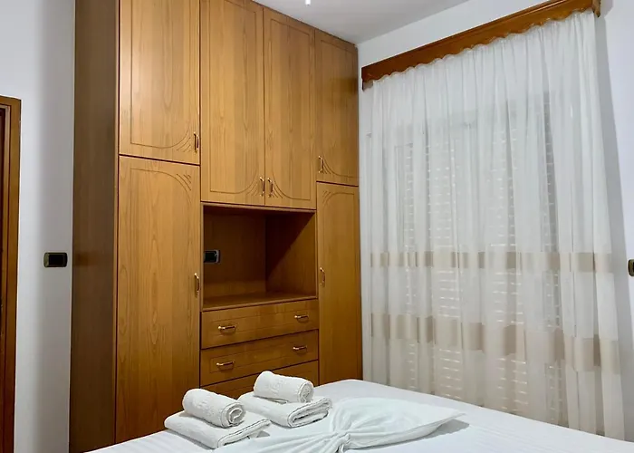 Bardhi Apts * Sarandë