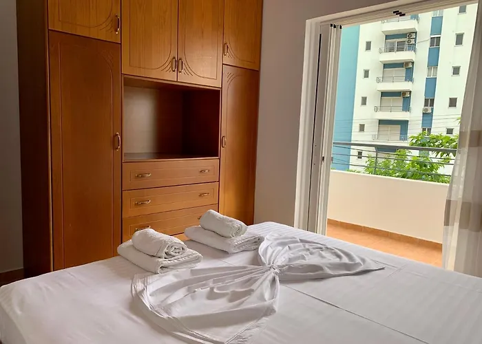 Bardhi Apts Apartamento