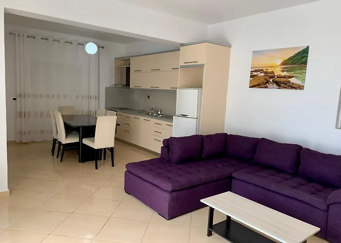 Bardhi Apts * Sarandë
