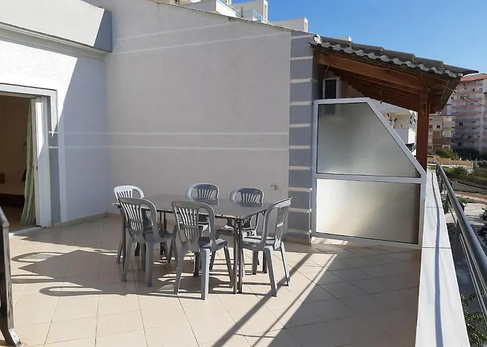 Bardhi Apts Sarandë